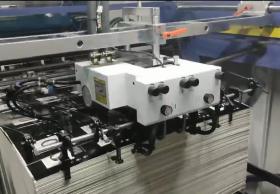 QLFM-1100A黑底印刷奥特全自动高速立式覆膜机