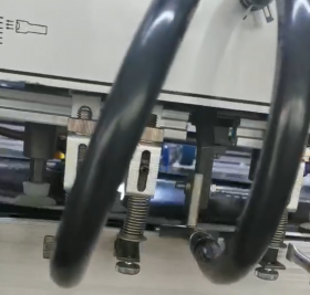 ZWFM-720定制小尺寸全自动预涂膜覆膜机开机